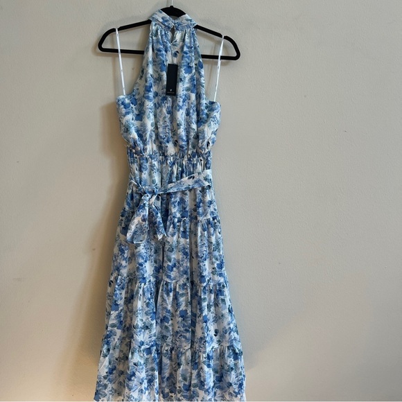 NWT Lulus Breezing Through White Floral Print Tiered Halter Midi Dress Medium - Picture 2 of 7